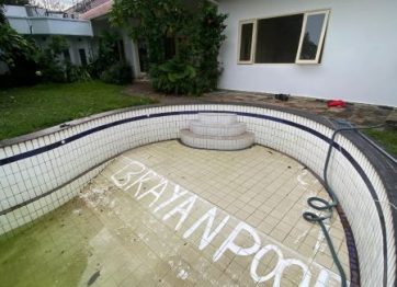 Pasir Kolam Renang Kotor